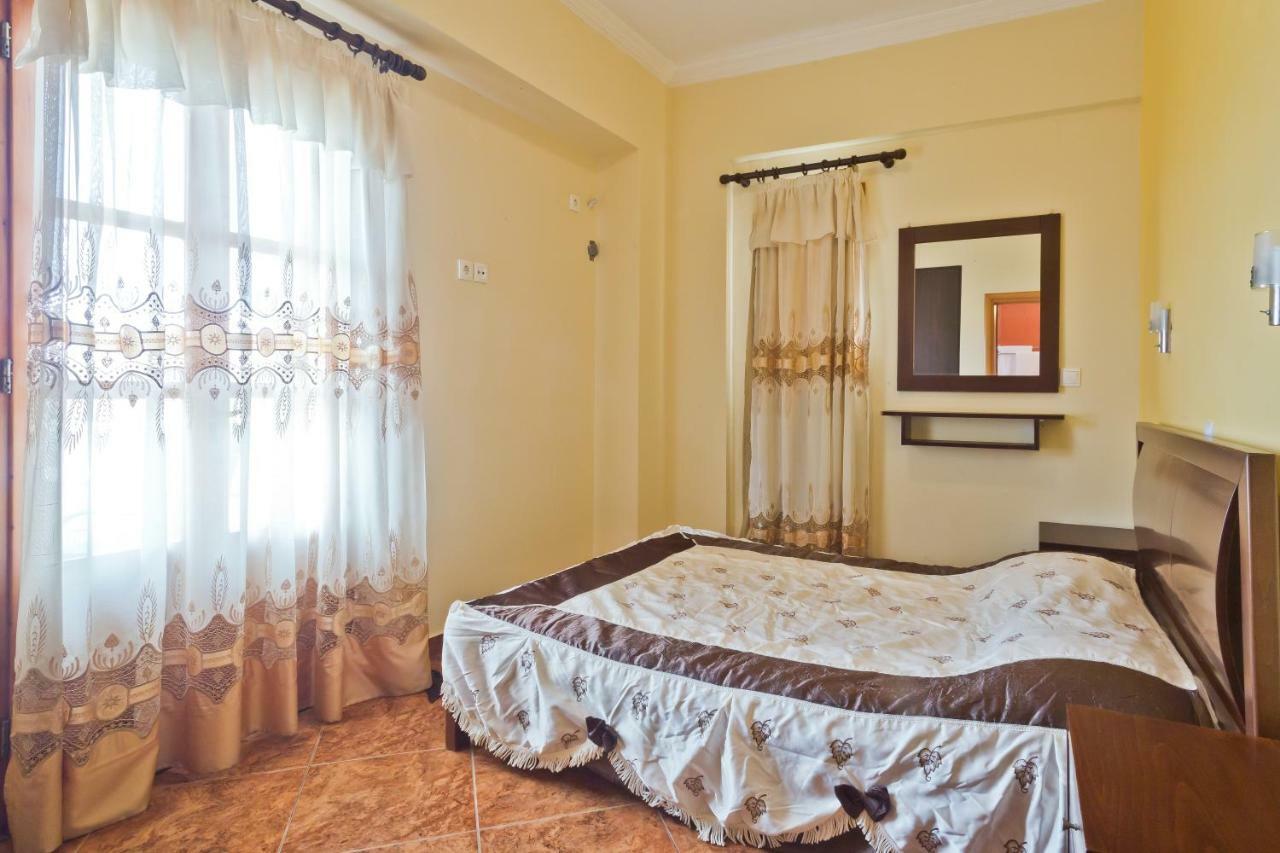 Montemar Studios & Apartments Arkasa Bagian luar foto